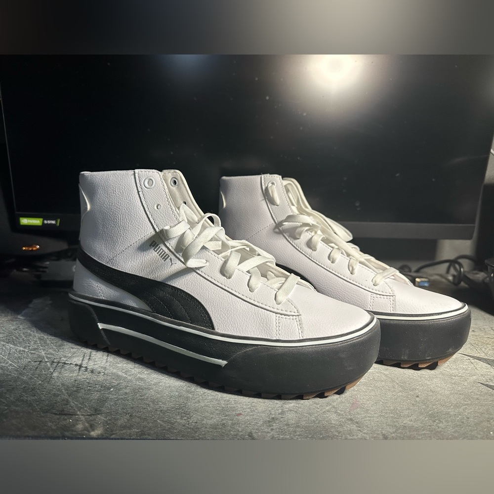High Top Pumas